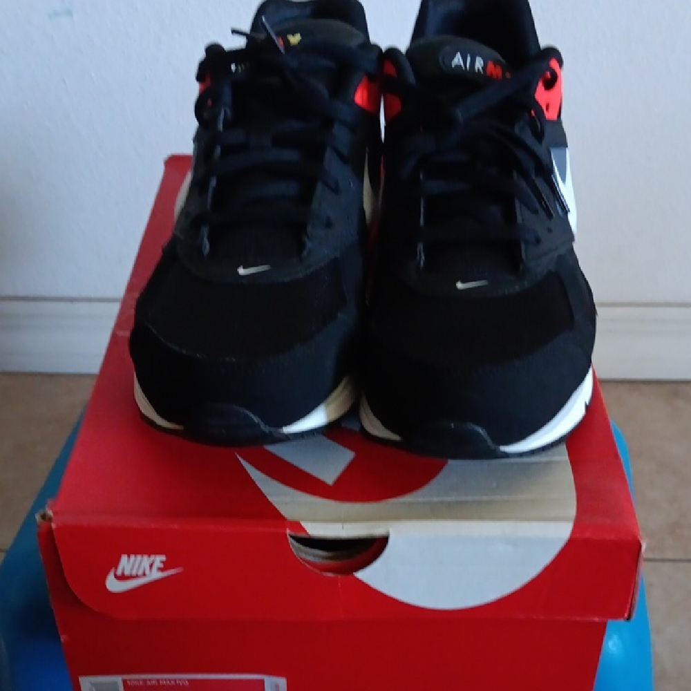 Nike Air Max Men's Black and Red Sneakers